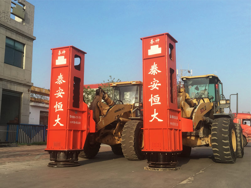 裝載機帶的夯實機