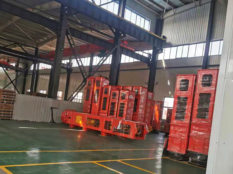 裝載機帶的液壓夯